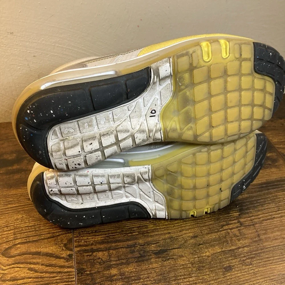Nike‎ Air Max Motif Men's Yellow Grey Sneakers DD3697-001 Size 6.5